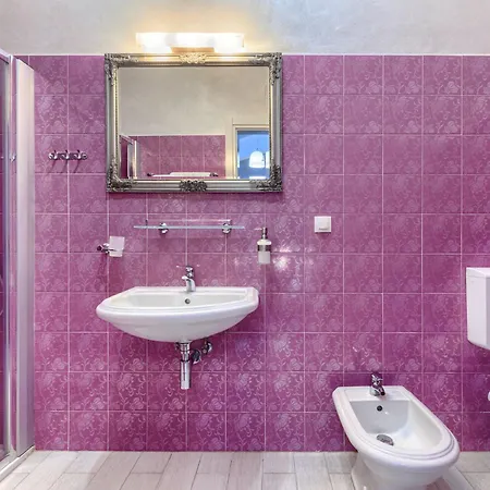 Wruss By Interhome בית נופש Nedeščina